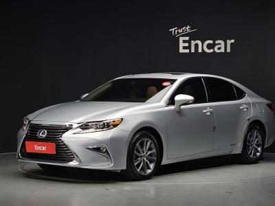 2016 Lexus ES