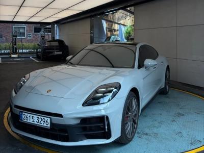 2025 Porsche Panamera