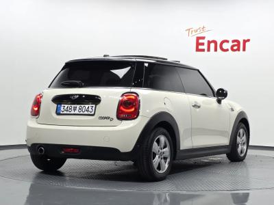 2018 MINI Cooper