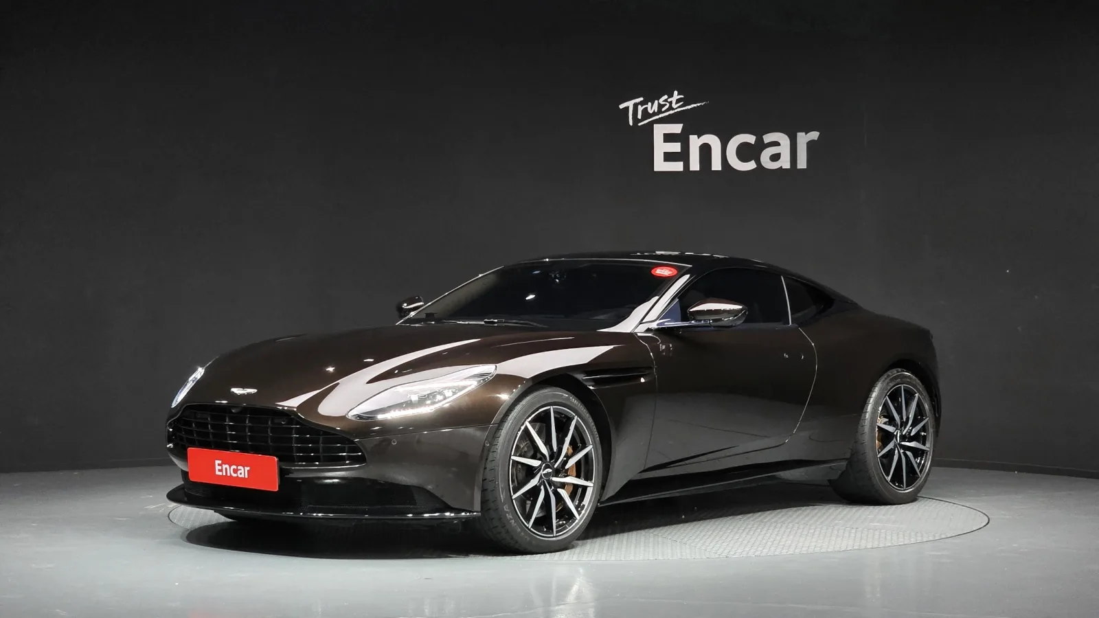 2020 Aston Martin DB11