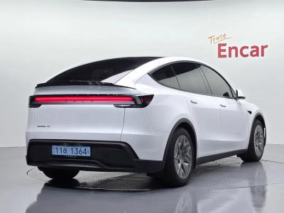 2026 Tesla Model Y
