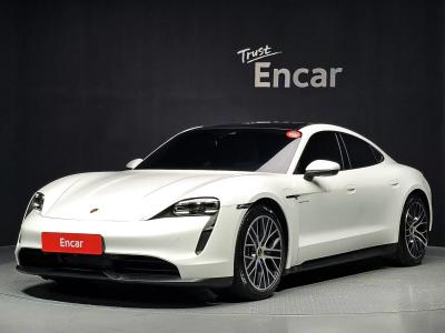 2023 Porsche Taycan