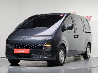 2023 Hyundai Staria