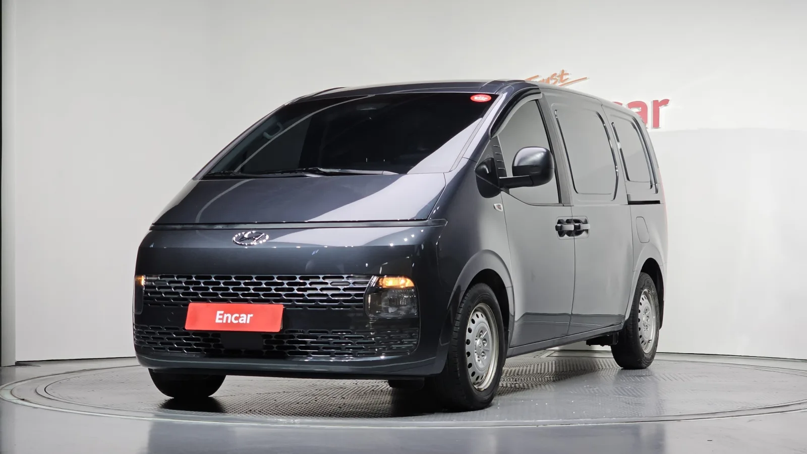 2023 Hyundai Staria