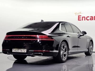 2023 Genesis G90