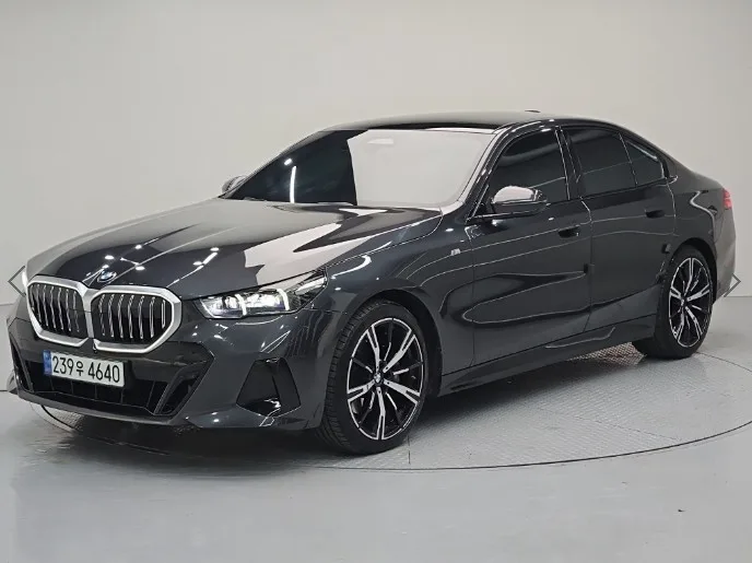 2024 BMW 5-Series