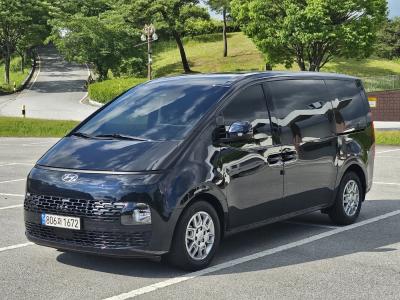 2023 Hyundai Staria