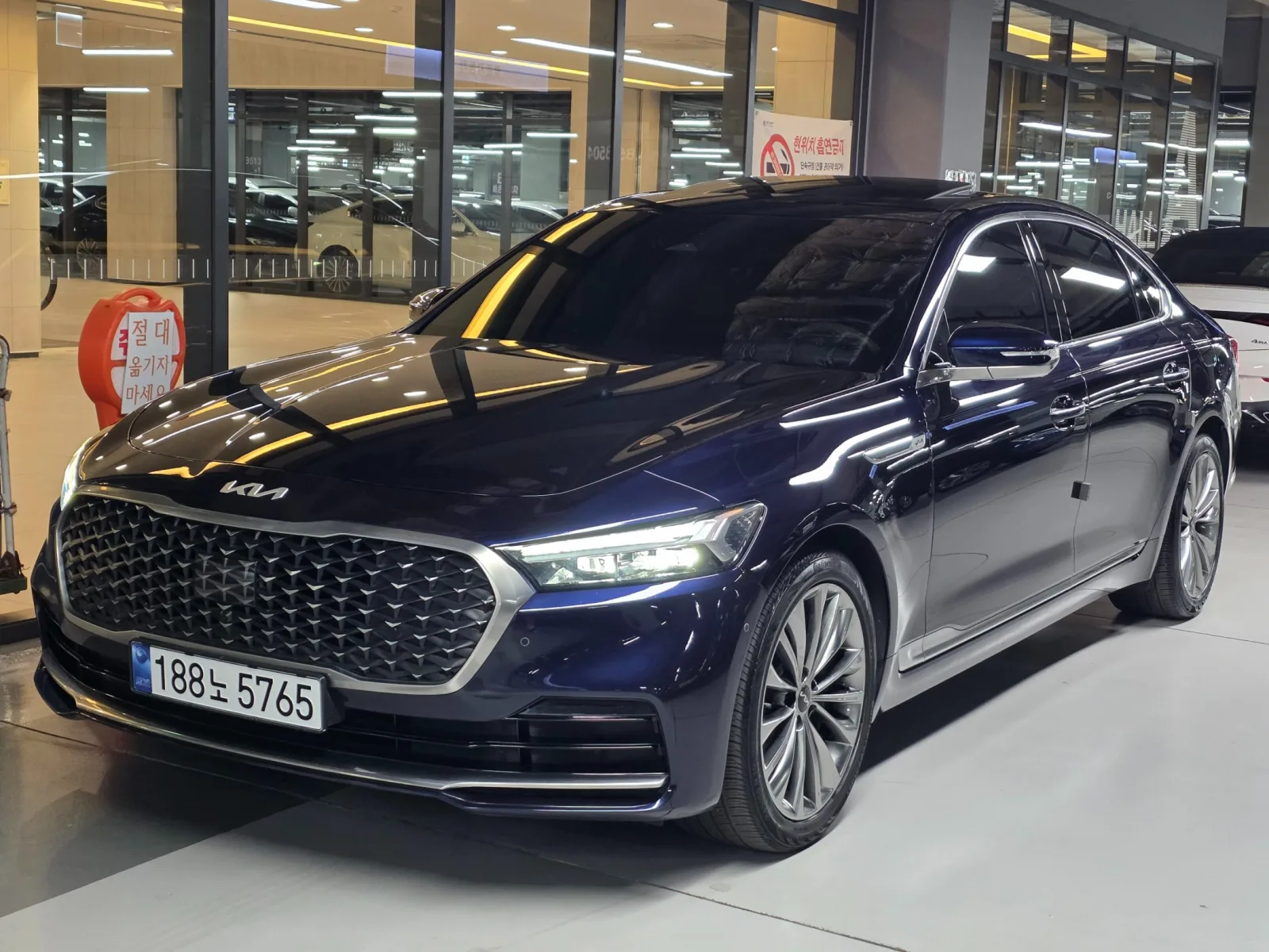 2022 Kia K9