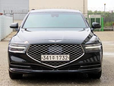 2021 Genesis G90