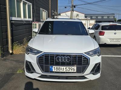 2022 Audi Q3