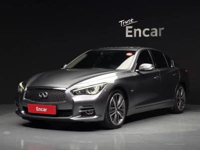 2015 Infiniti Q50