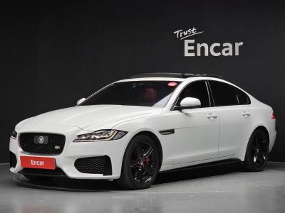2017 Jaguar XF