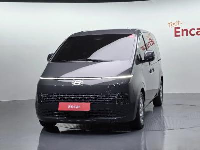 2025 Hyundai Staria