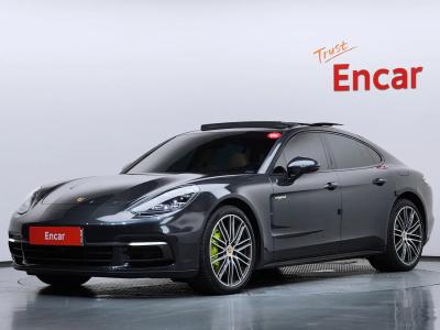 2020 Porsche Panamera
