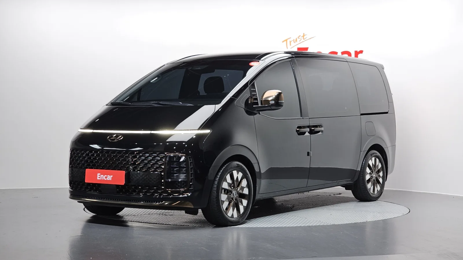 2024 Hyundai Staria