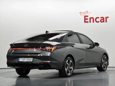 2022 Hyundai Elantra
