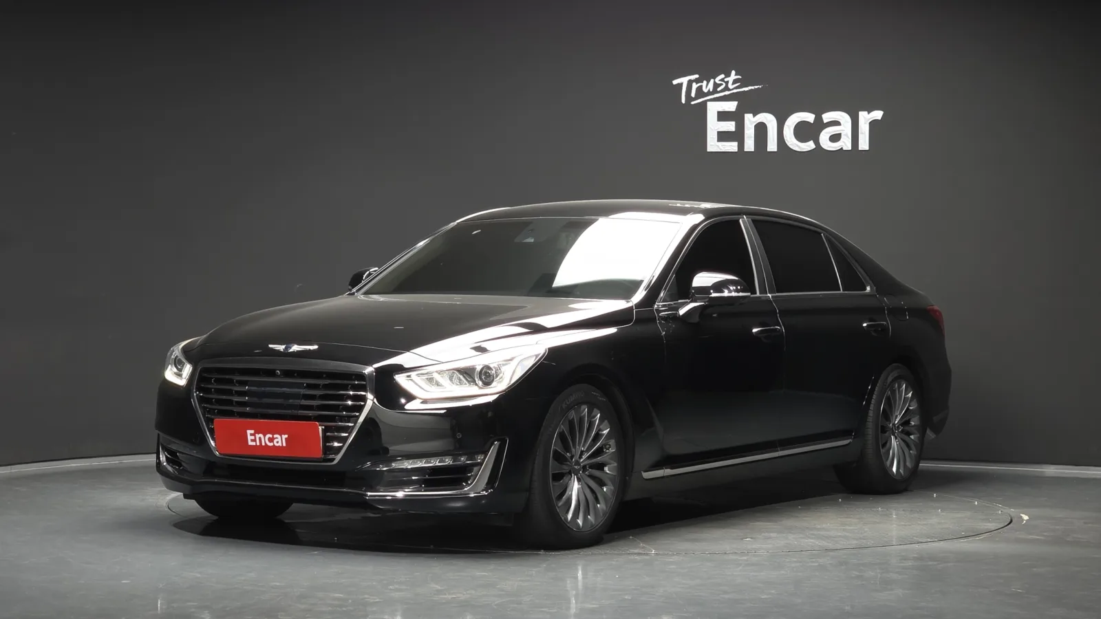 2016 Genesis EQ900