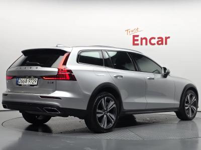 2021 Volvo V60