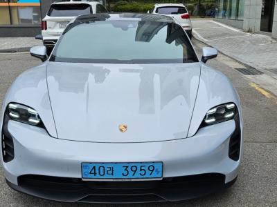 2021 Porsche Taycan