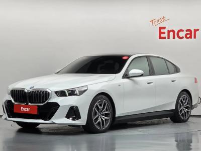 2024 BMW i5