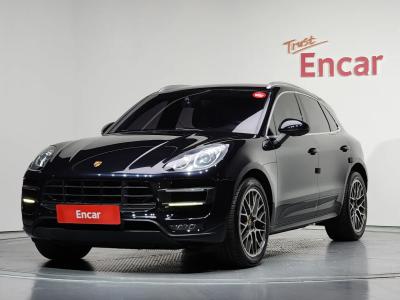 2015 Porsche Macan