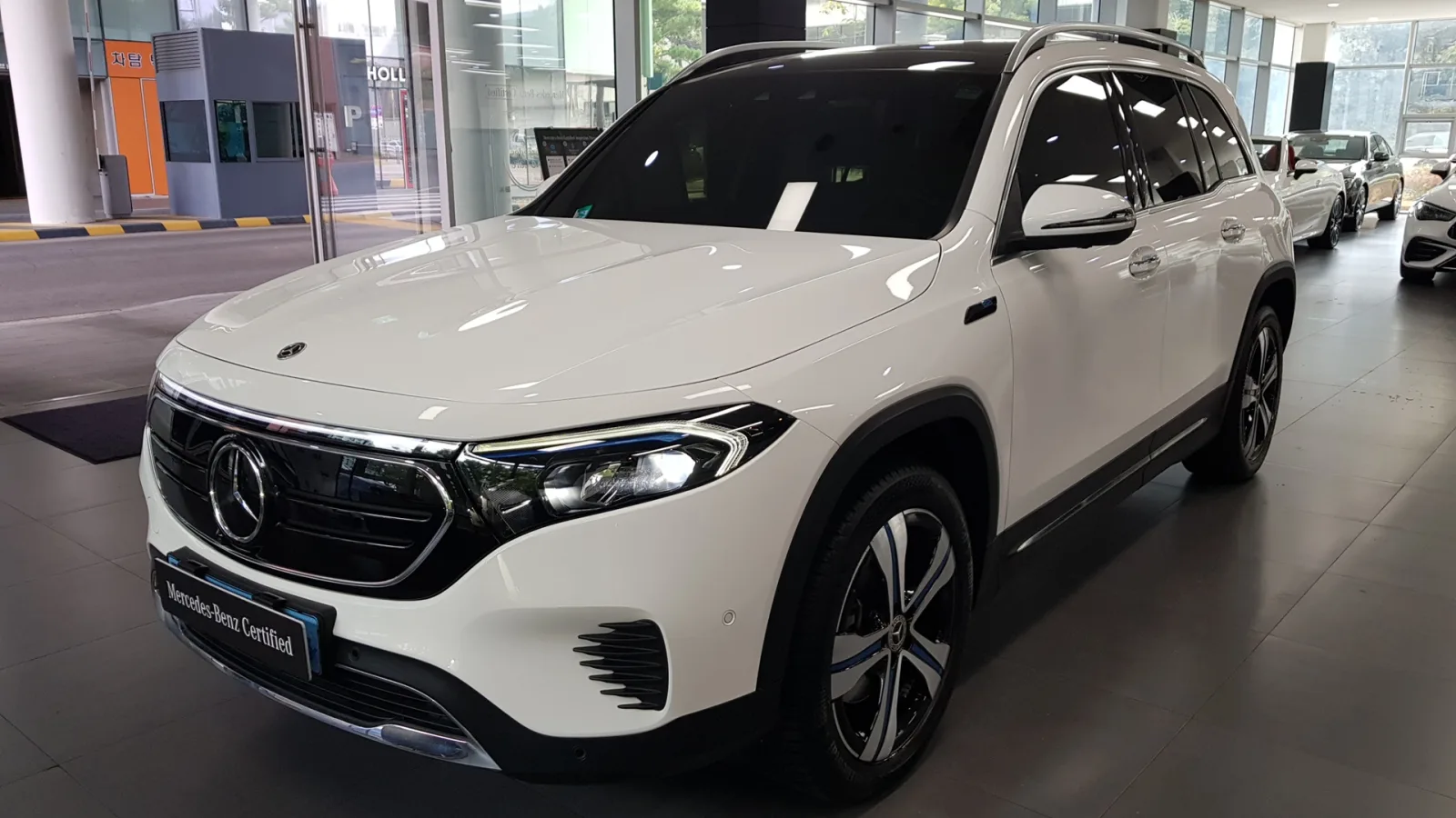 2023 Mercedes-Benz EQB