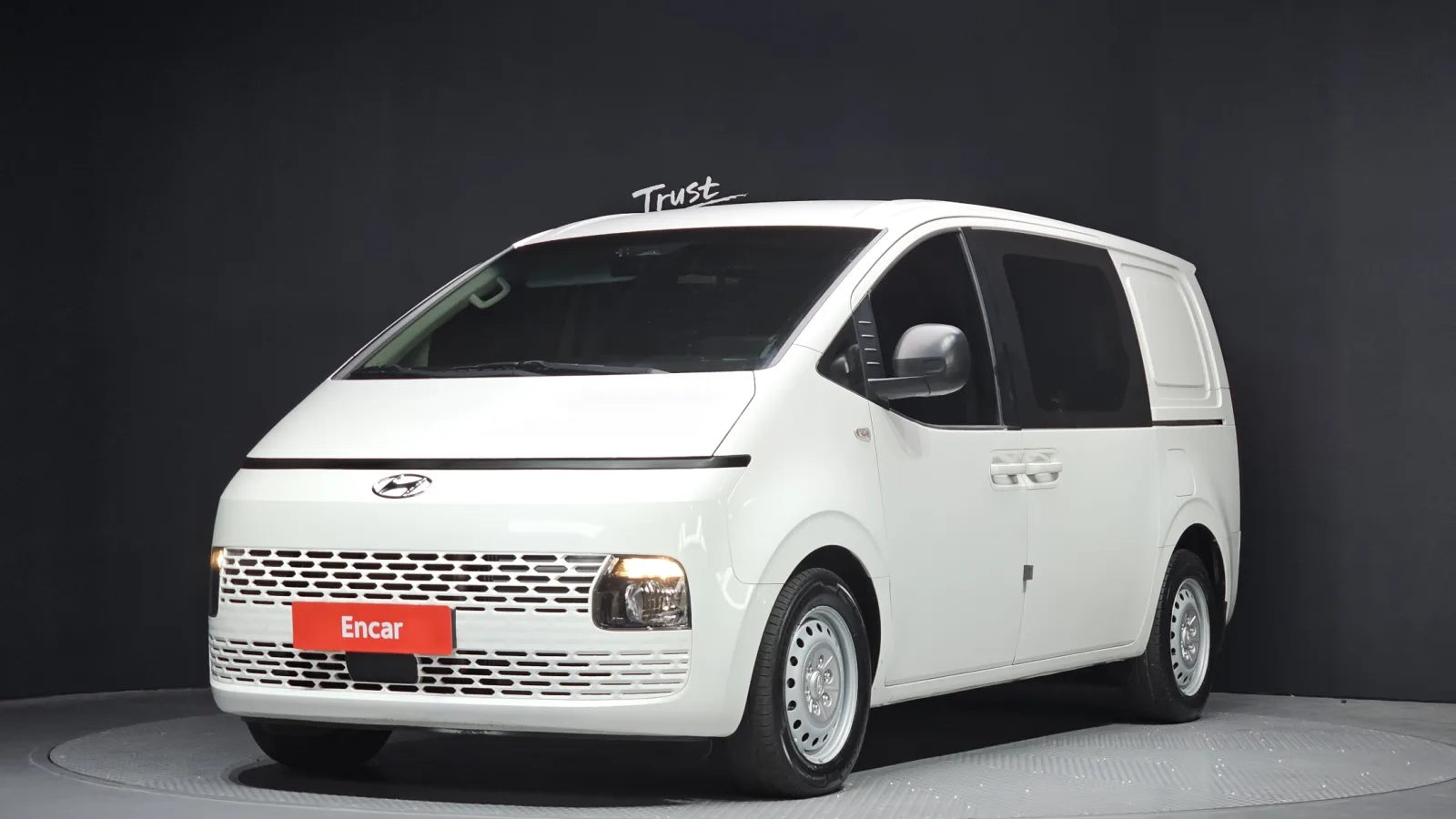 2023 Hyundai Staria
