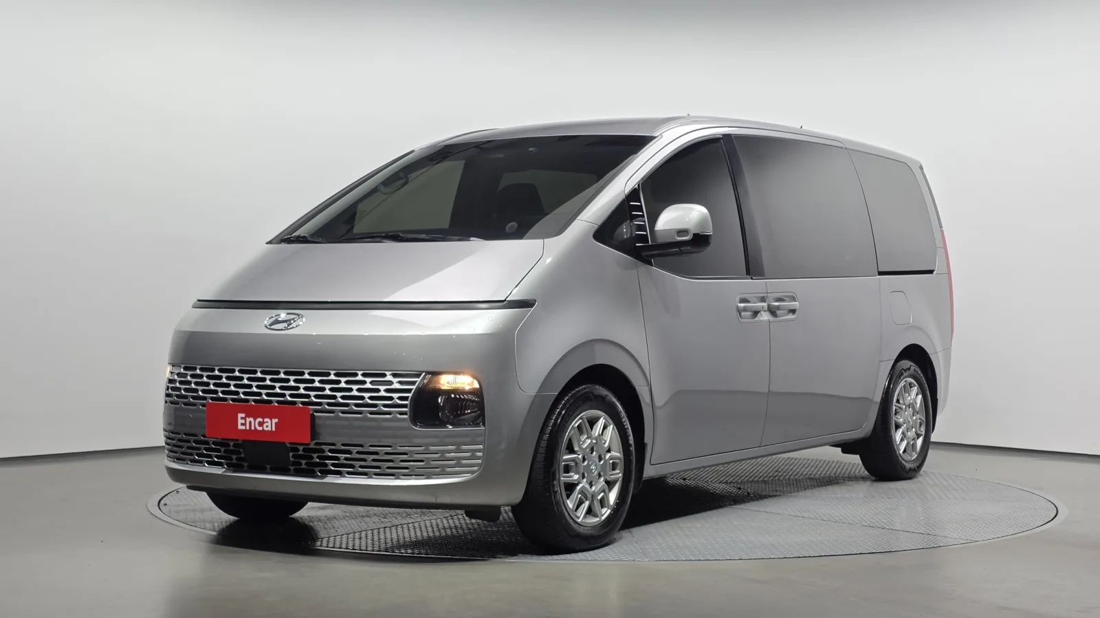 2023 Hyundai Staria