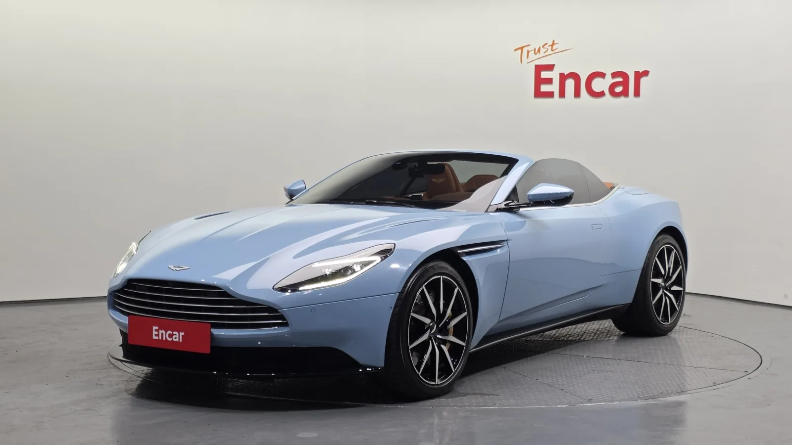 2022 Aston Martin DB11