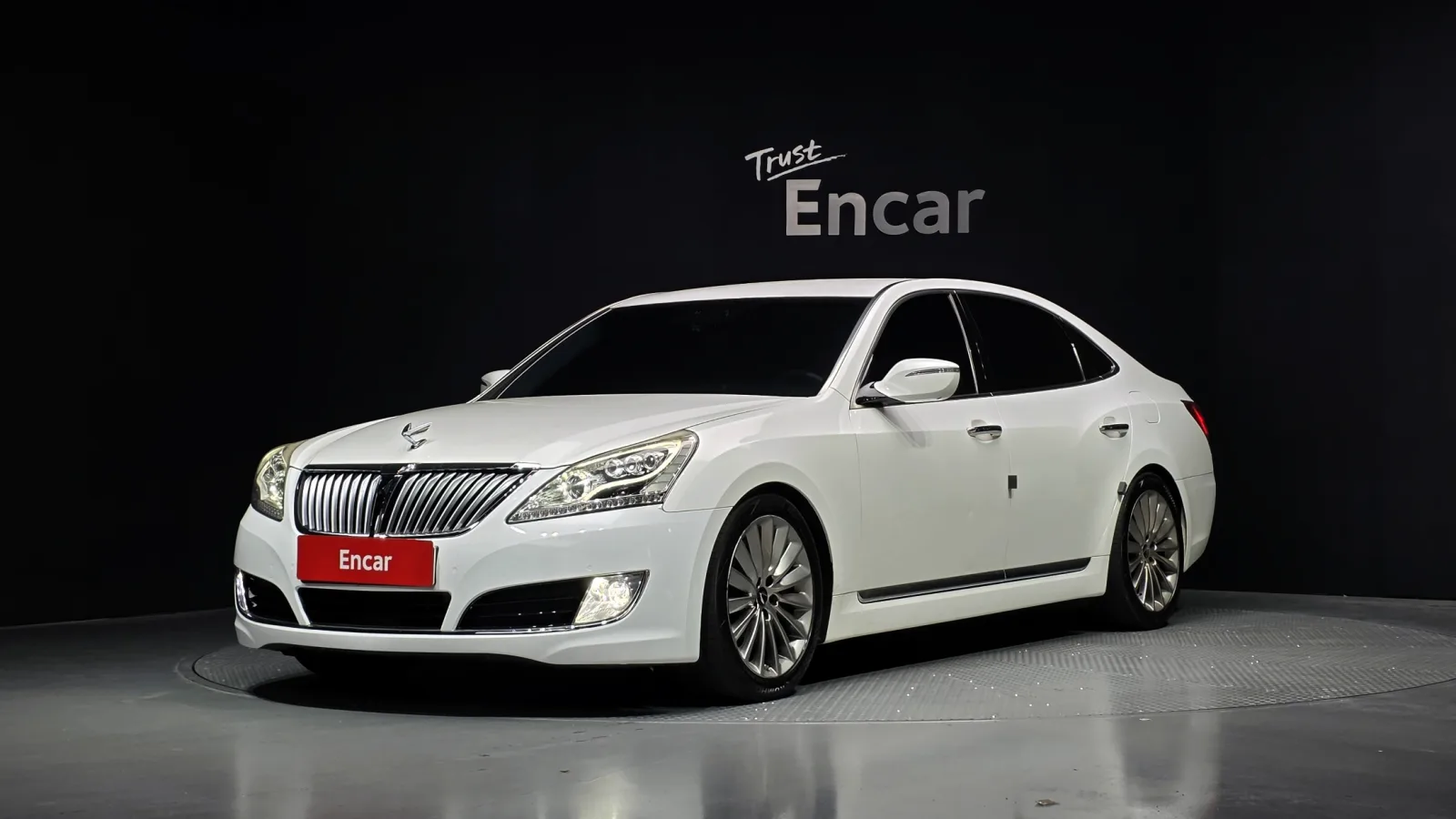 2013 Hyundai Equus