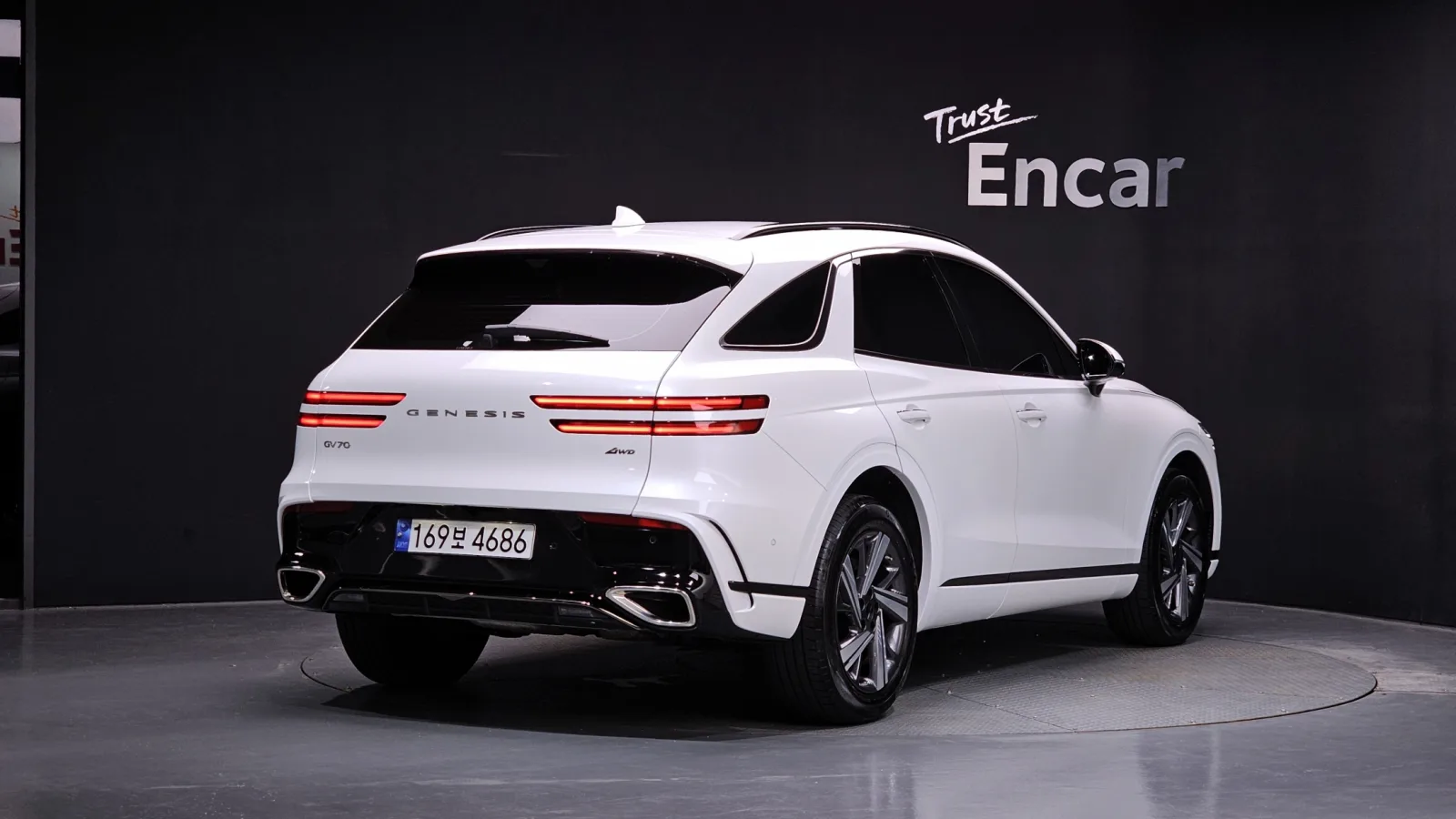 2025 Genesis GV70