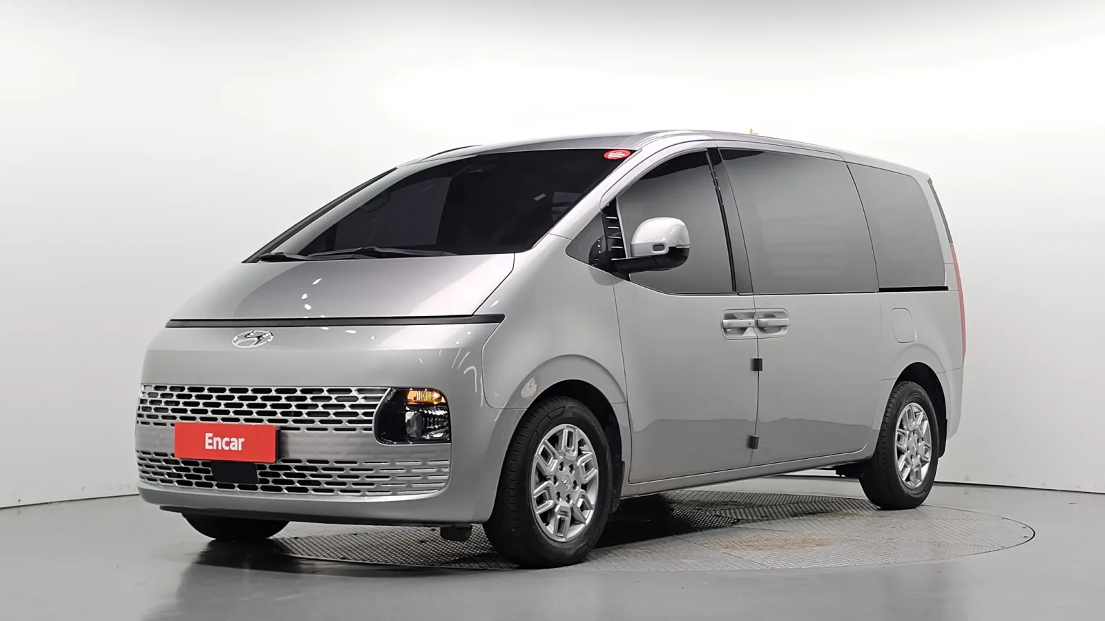 2022 Hyundai Staria