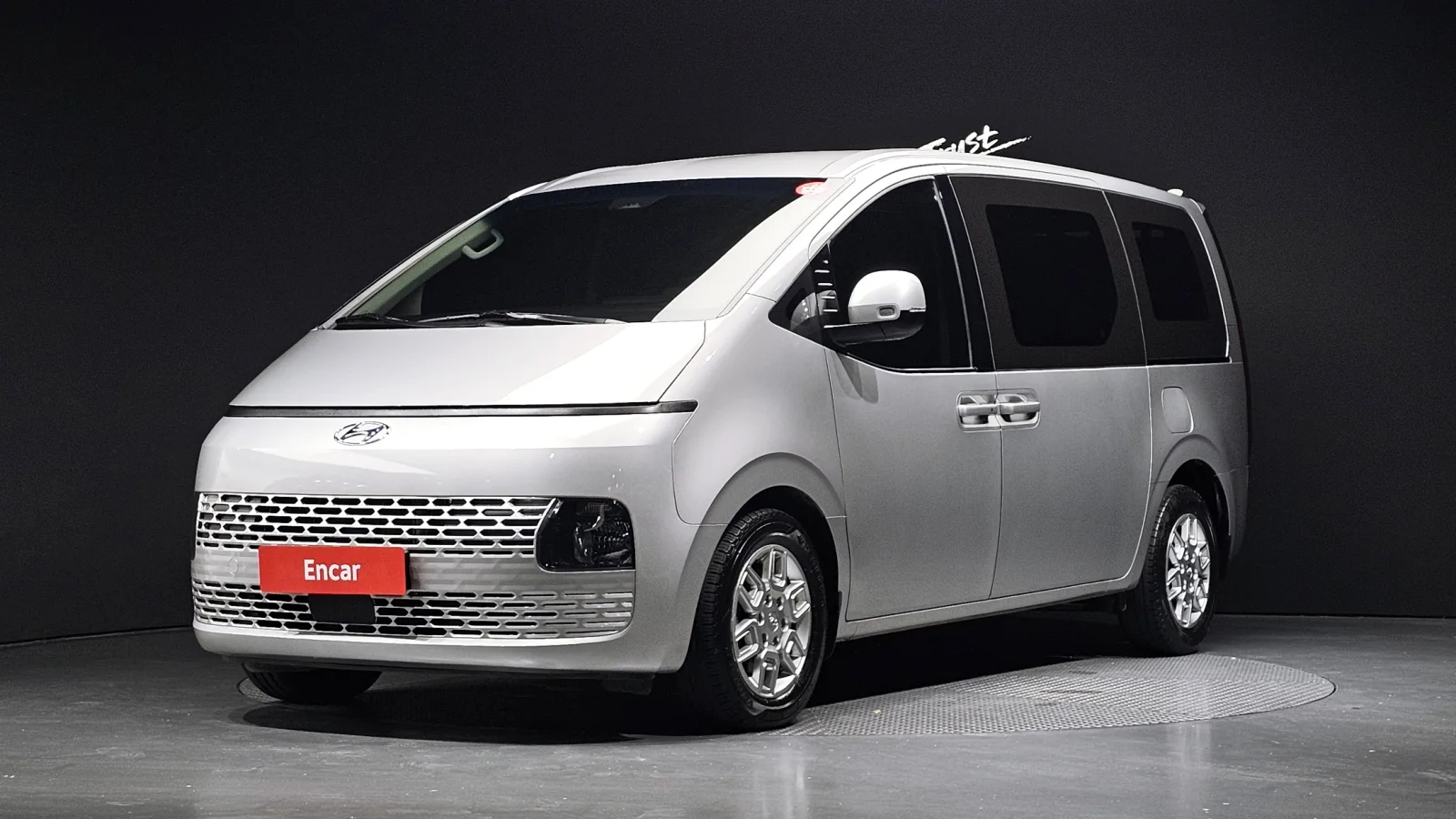 2022 Hyundai Staria