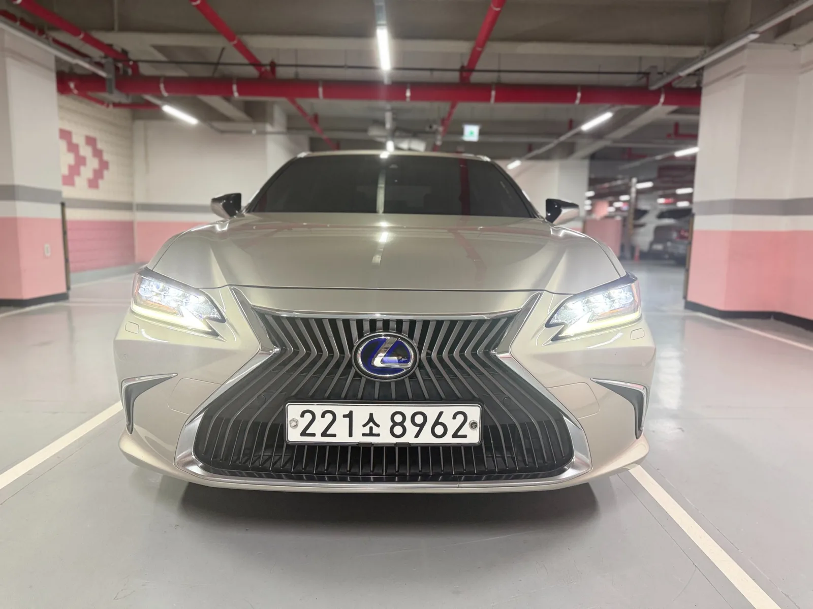 2020 Lexus ES