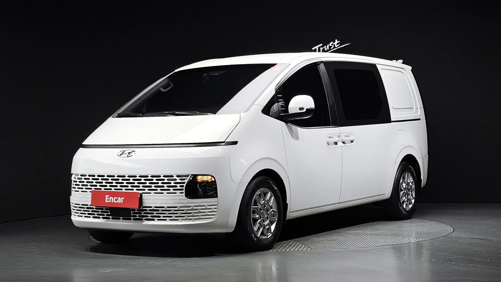 2022 Hyundai Staria