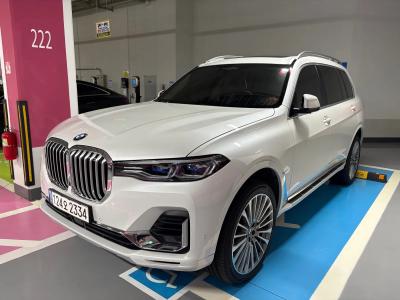 2022 BMW X7