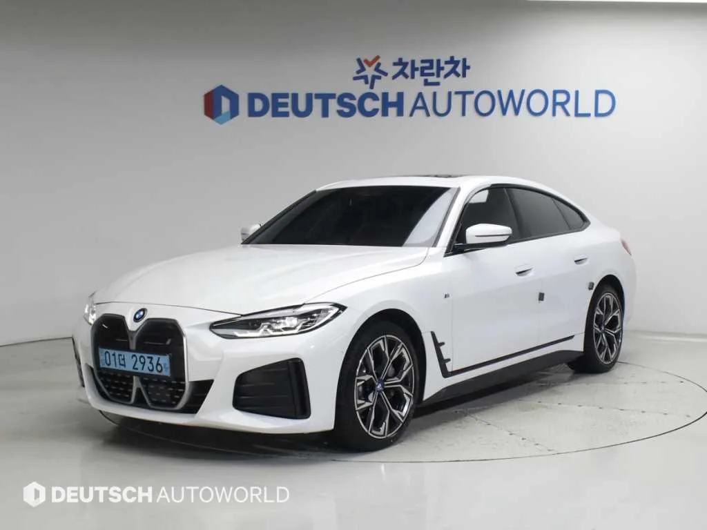 2022 BMW i4