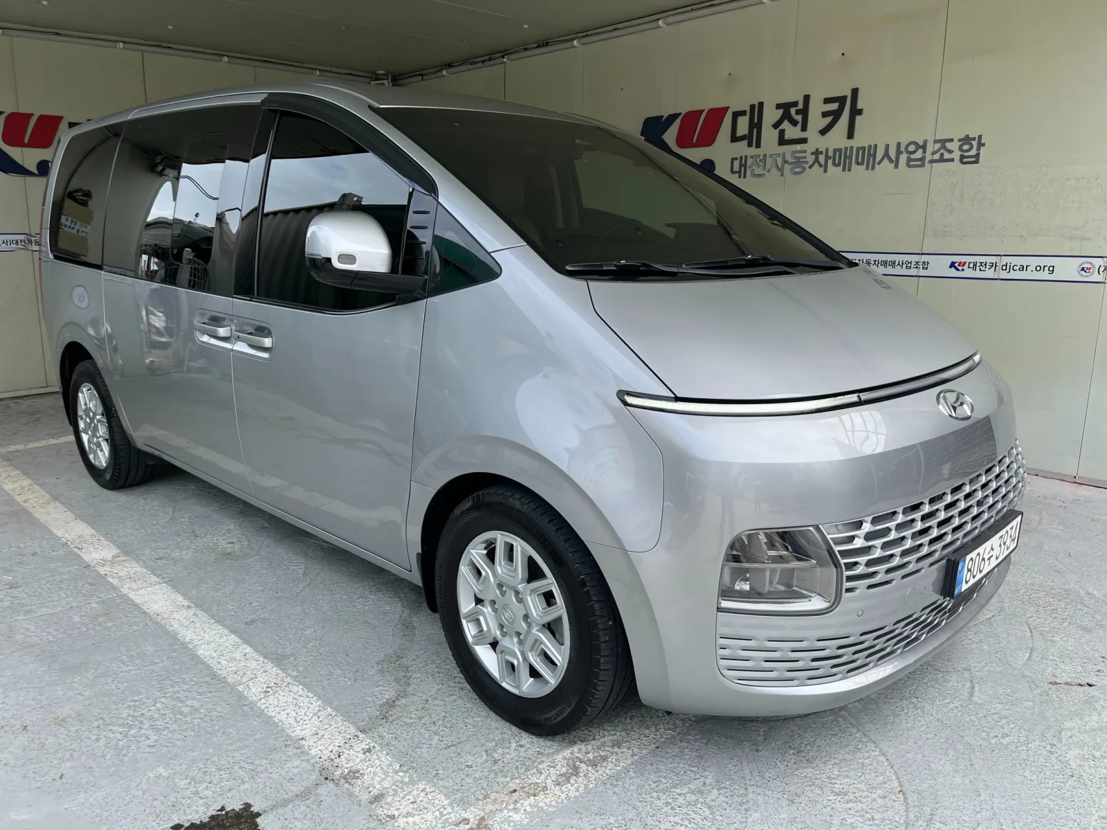 2022 Hyundai Staria