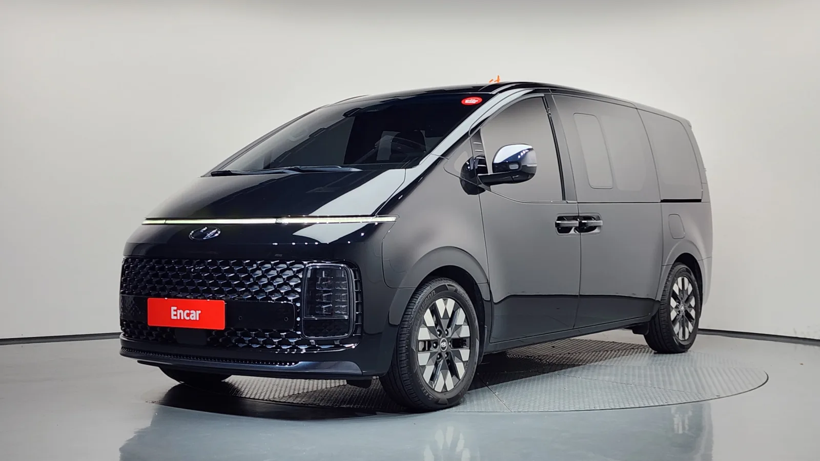 2024 Hyundai Staria