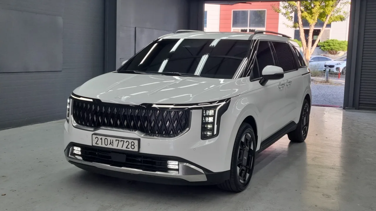 2025 Kia Carnival