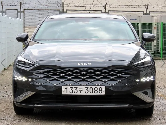 2022 Kia K8