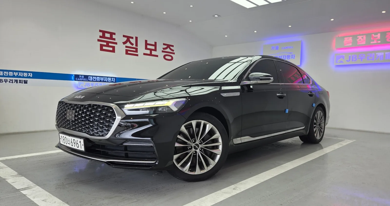 2022 Kia K9