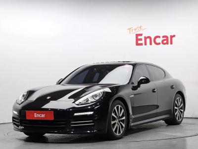 2015 Porsche Panamera