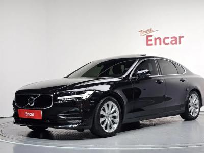 2017 Volvo S90