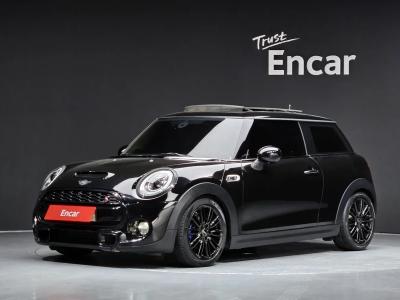 2016 MINI Cooper