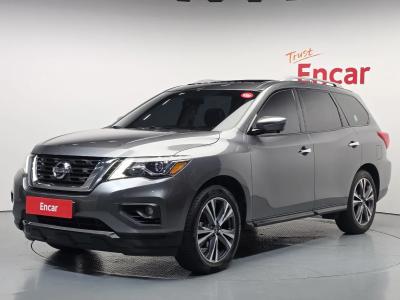 2017 Nissan Pathfinder