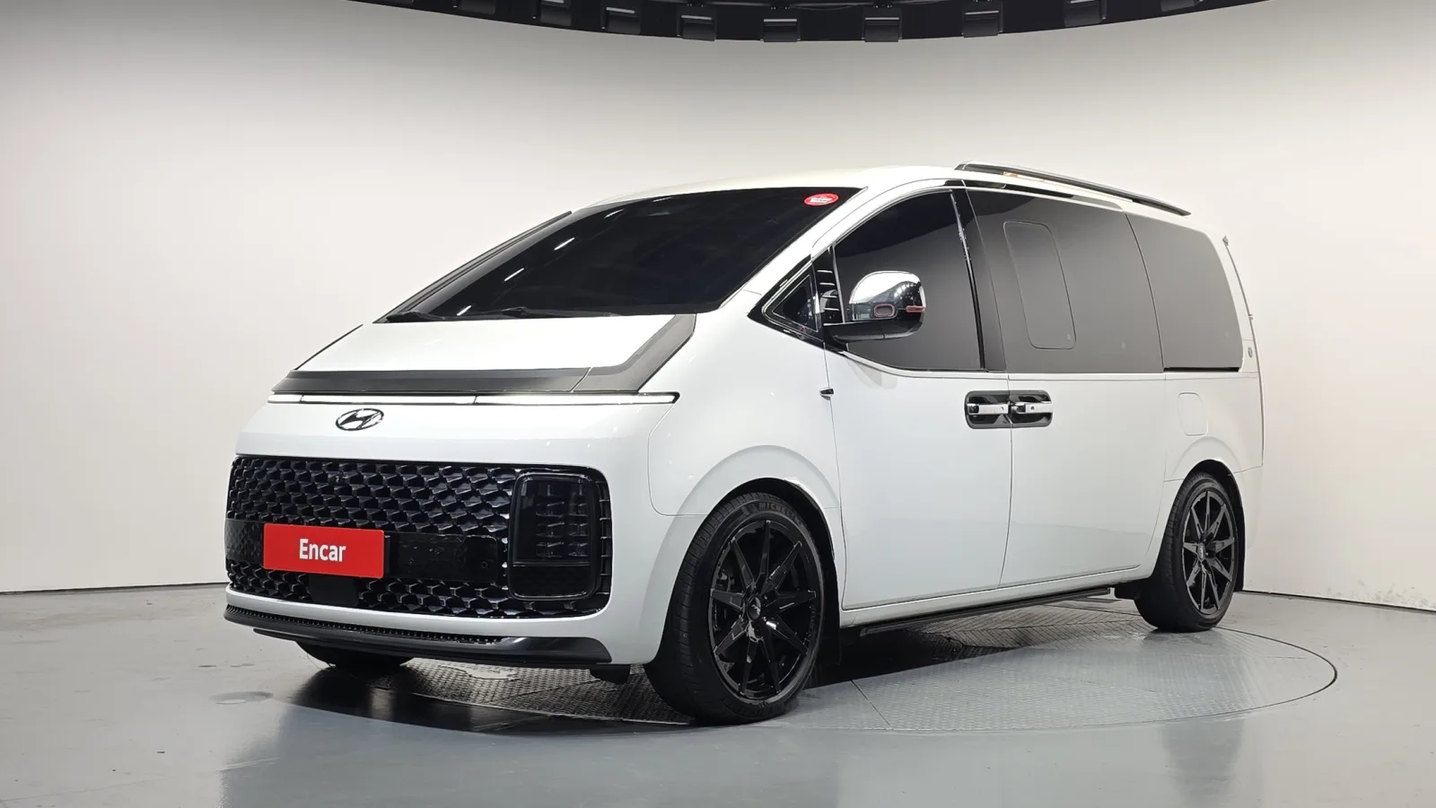 2022 Hyundai Staria