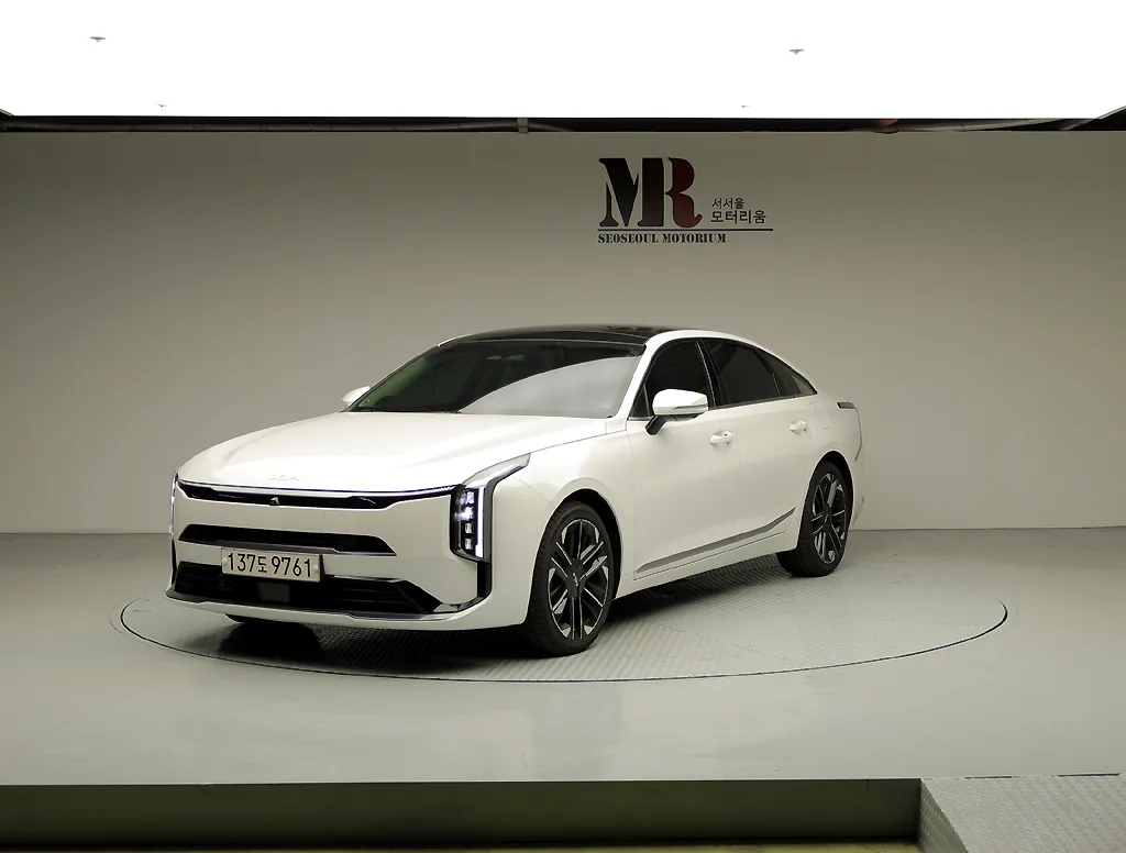 2025 Kia K8