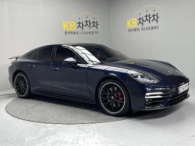 2021 Porsche Panamera