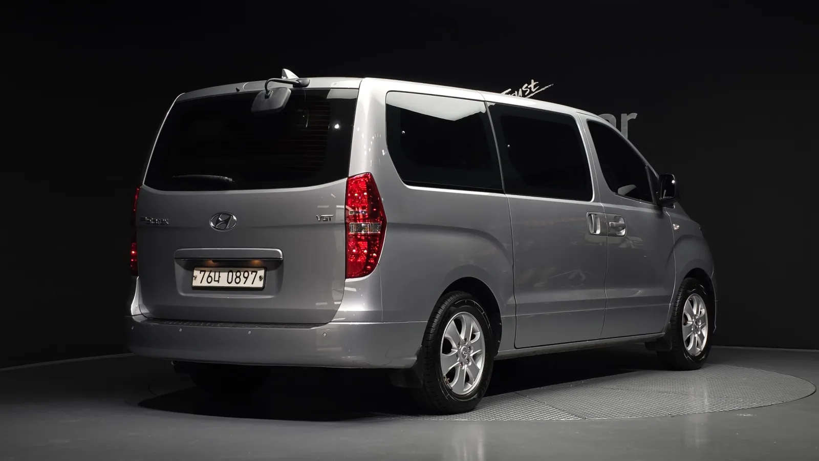 2020 Hyundai Starex